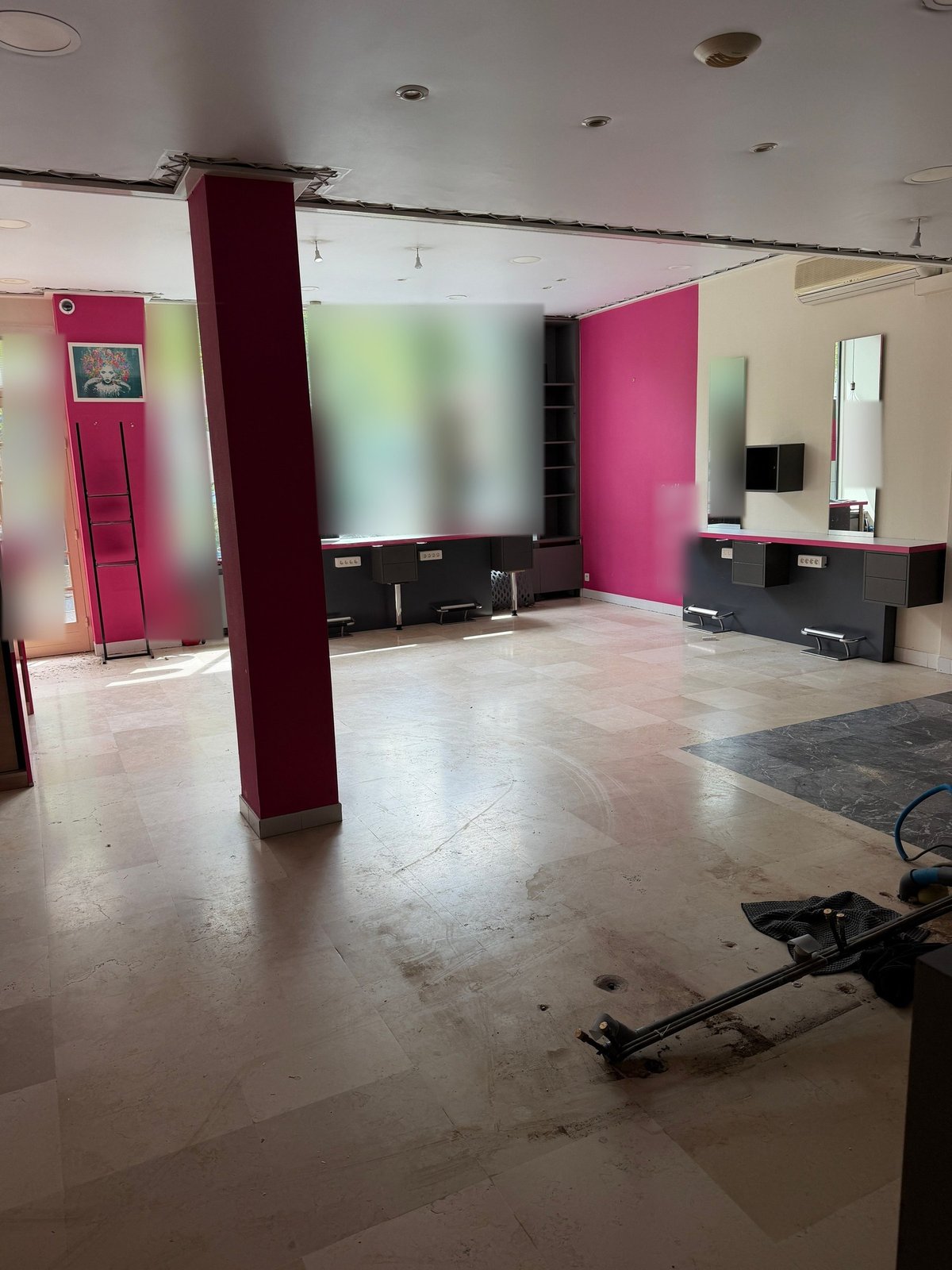Local commercial 85 m² à Joué-lès-Tours