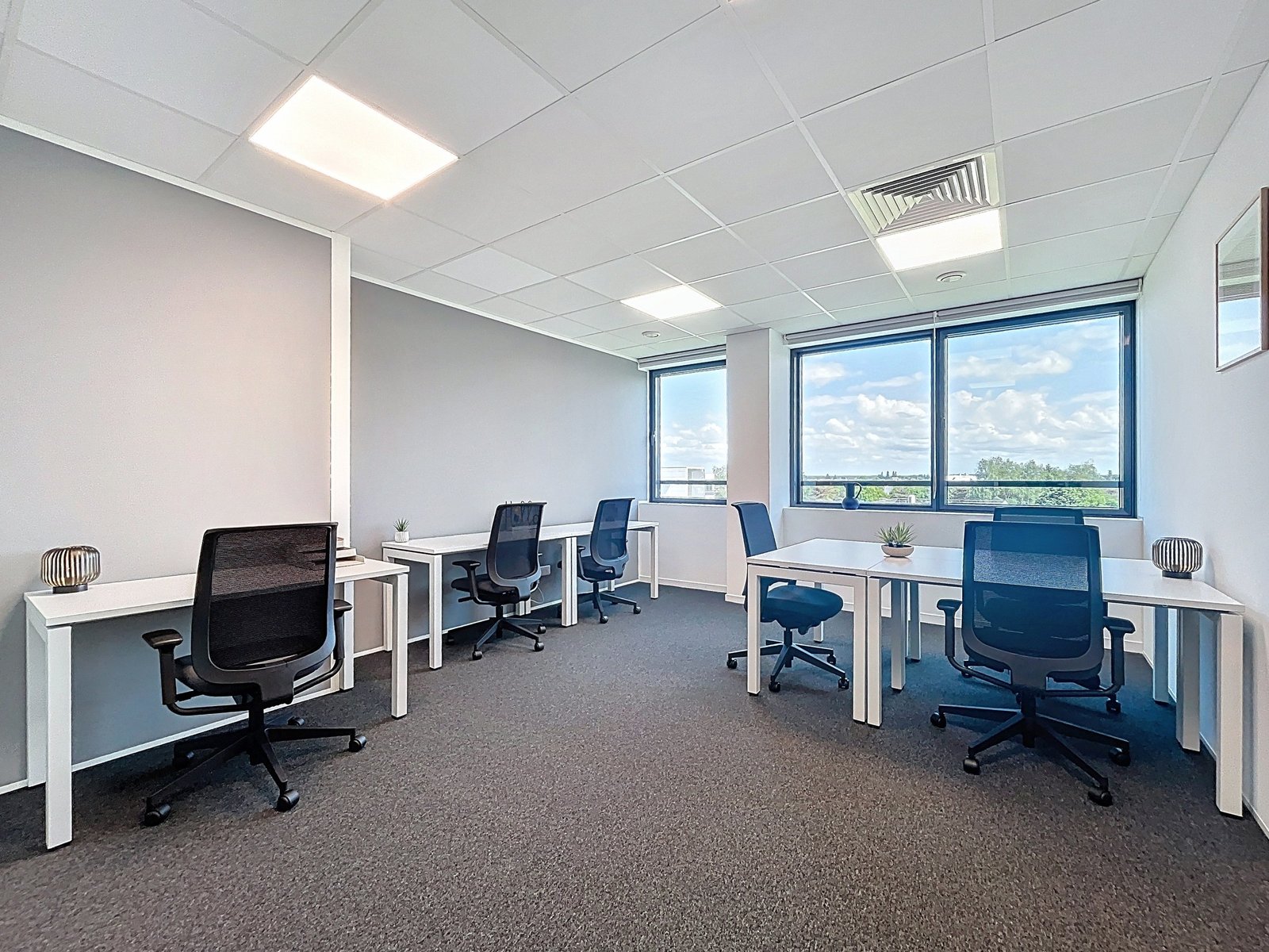 Bureau Tours – photo 2