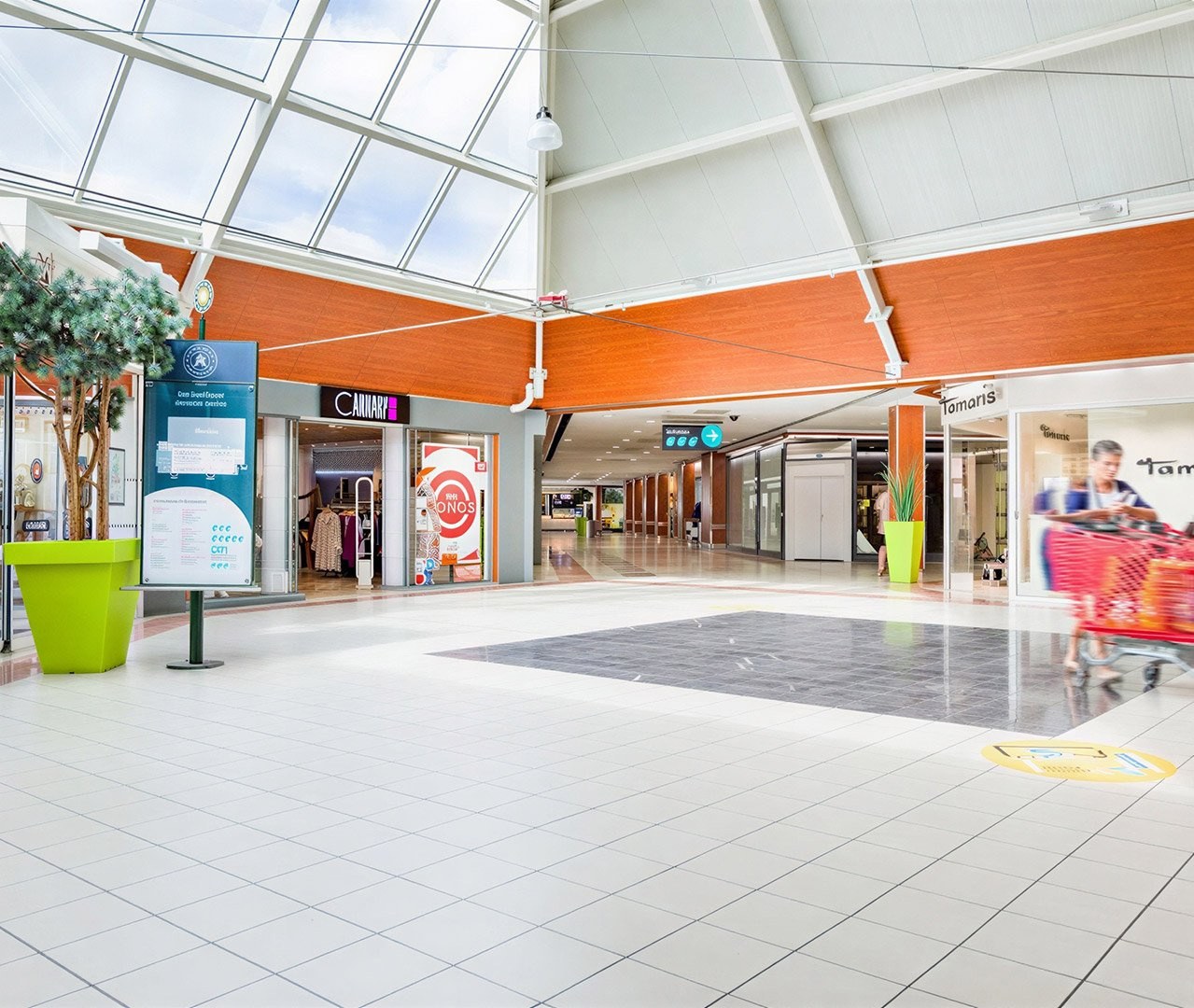À LOUER LOCAL COMMERCIAL 102,91 m2 GALERIE COMMERCIALE