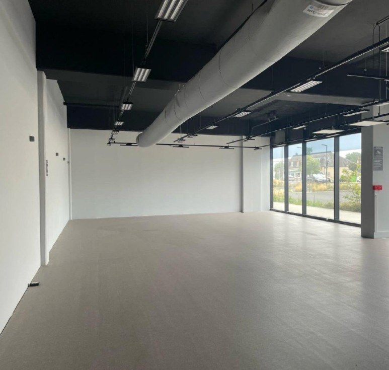 Local commercial 254 m2 - Visibilité Route Départementale