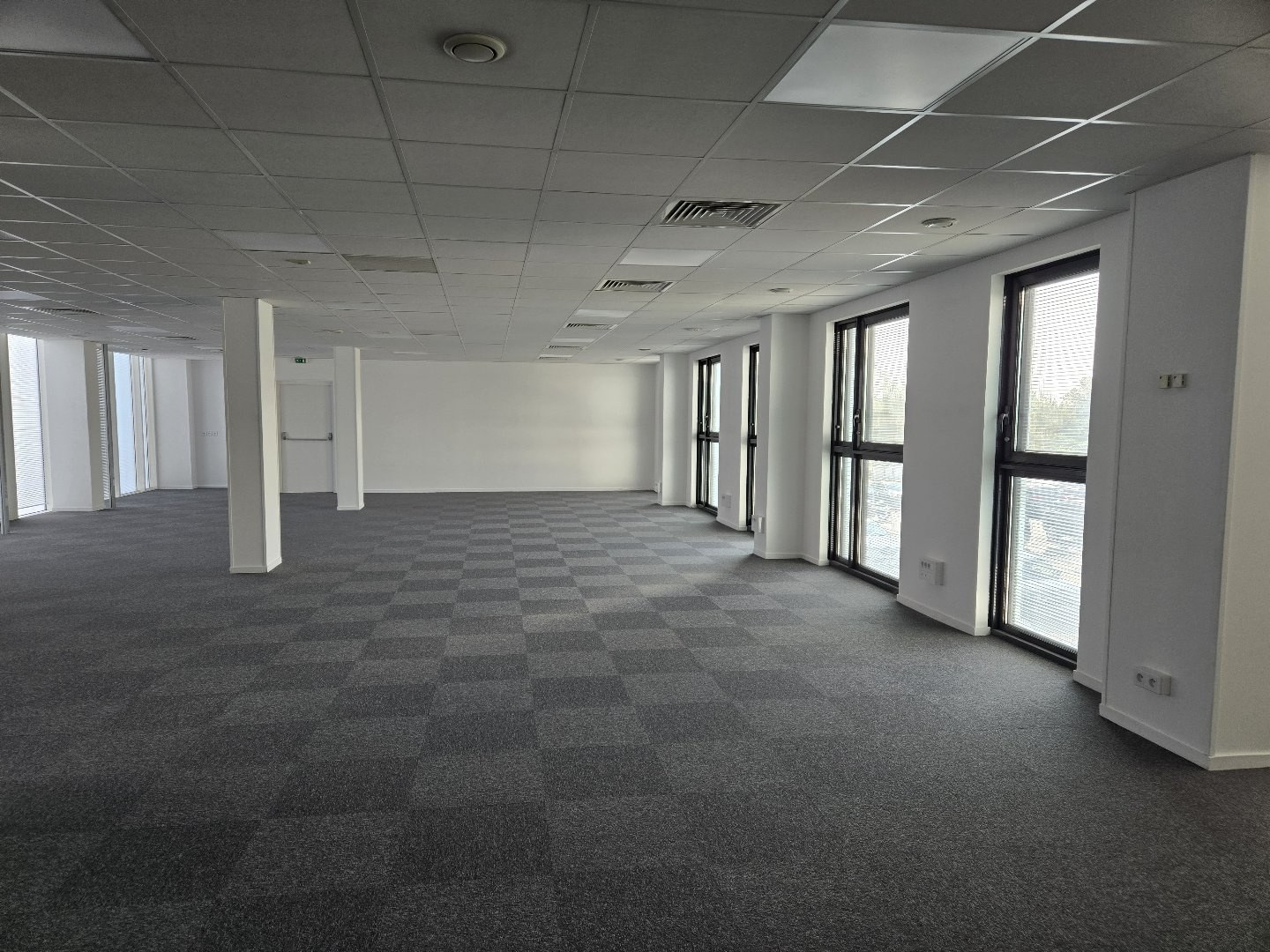 A louer - plateau de bureaux de 235 m2 - Tours Nord
